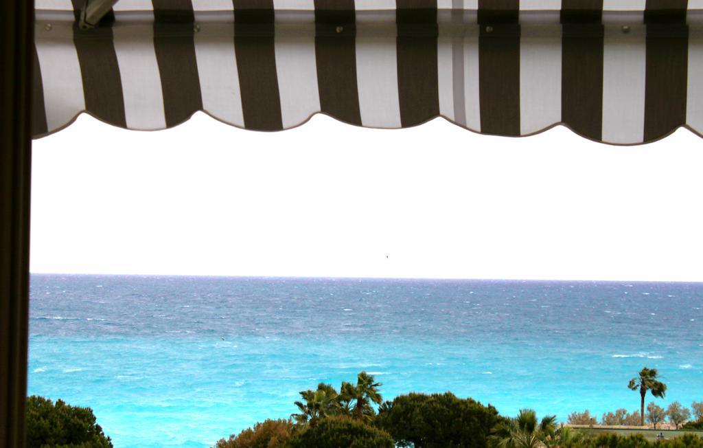 Le Riviera Plage Nice Exterior photo